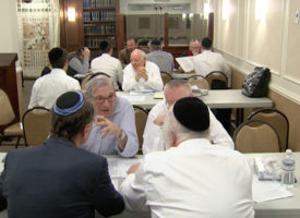 Rabbi-Gradon-&-Tables-Learning